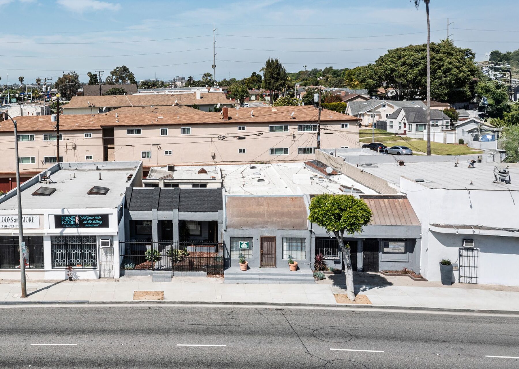 1029 N La Brea Ave