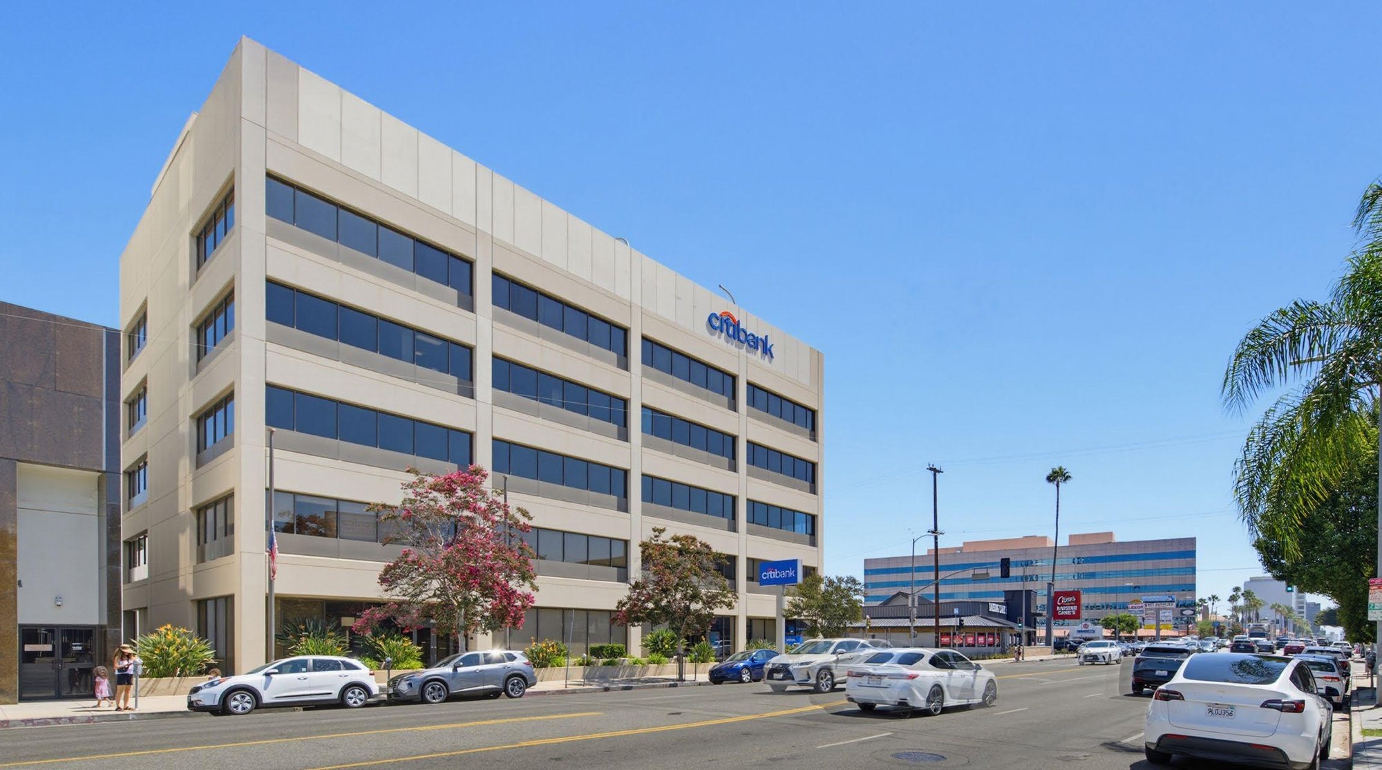 16601 Ventura Blvd street view along the Ventura Boulevard corridor in Encino