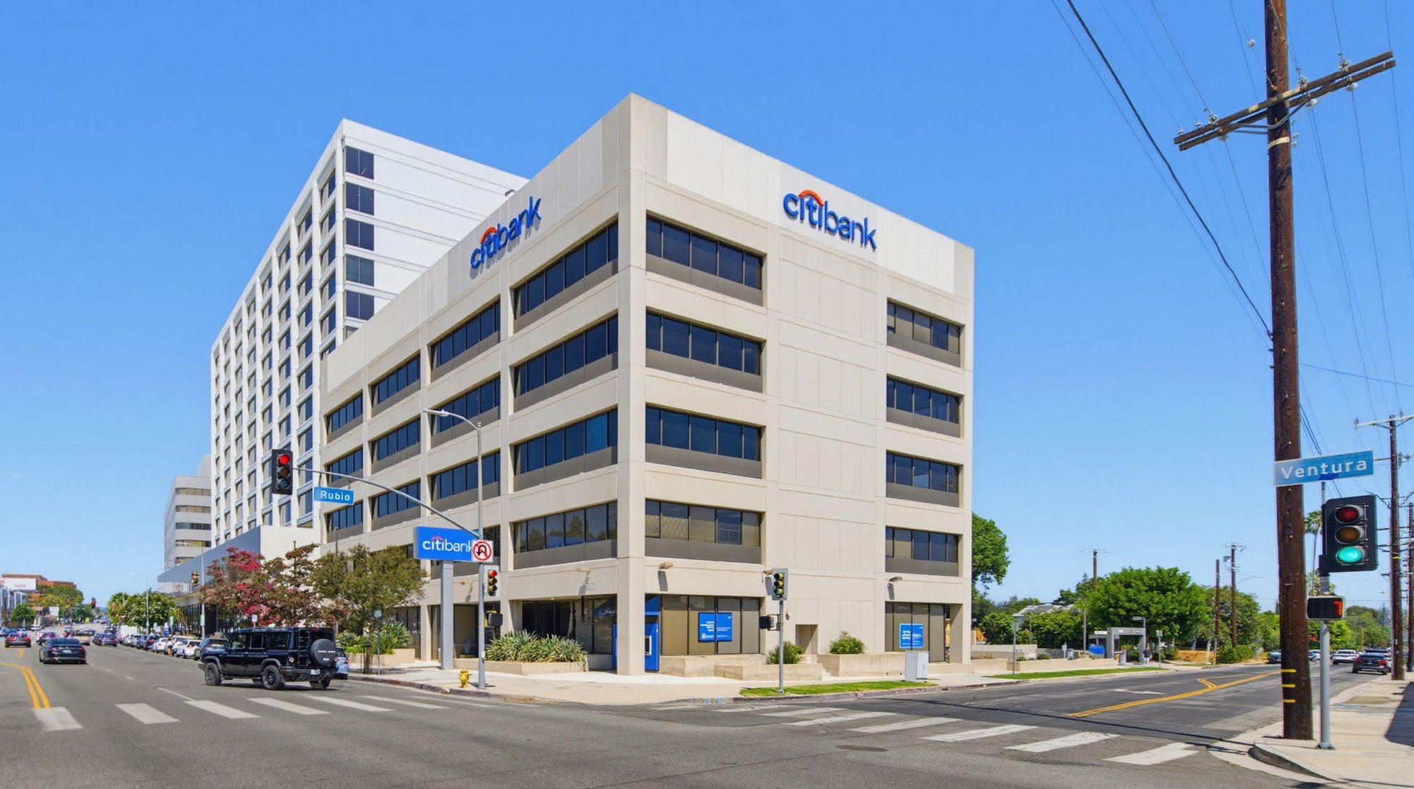 16601 Ventura Blvd signalized corner frontage at Rubio Avenue
